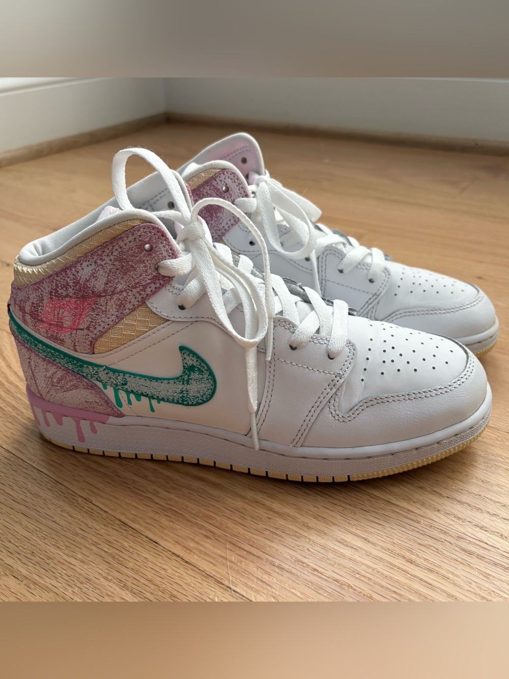 Air Jordan 1 Youth Mid SE GS 'Ice Cream' | 6.5